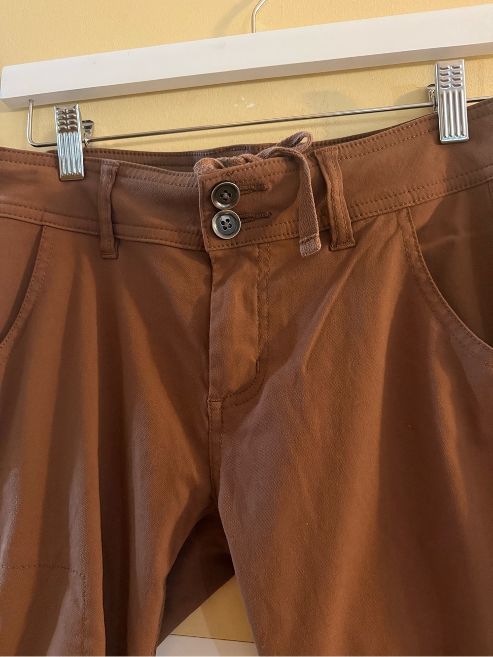 prAna Women’s Halle pants, featuring a roll-up leg design, sz 4 - Picture 2 of 11